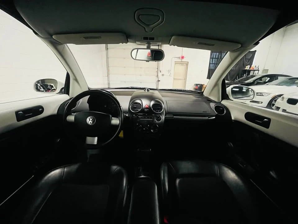 2009 Volkswagen New Beetle - Image 12 of 20