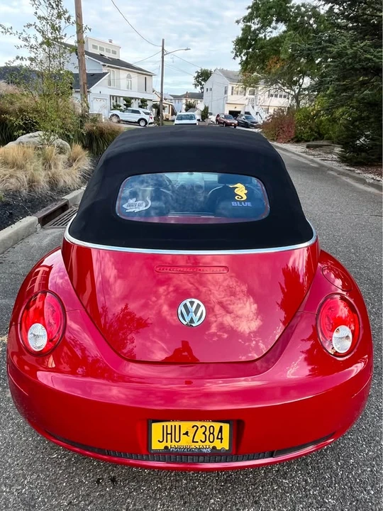 2009 Volkswagen New Beetle - Image 3 of 5
