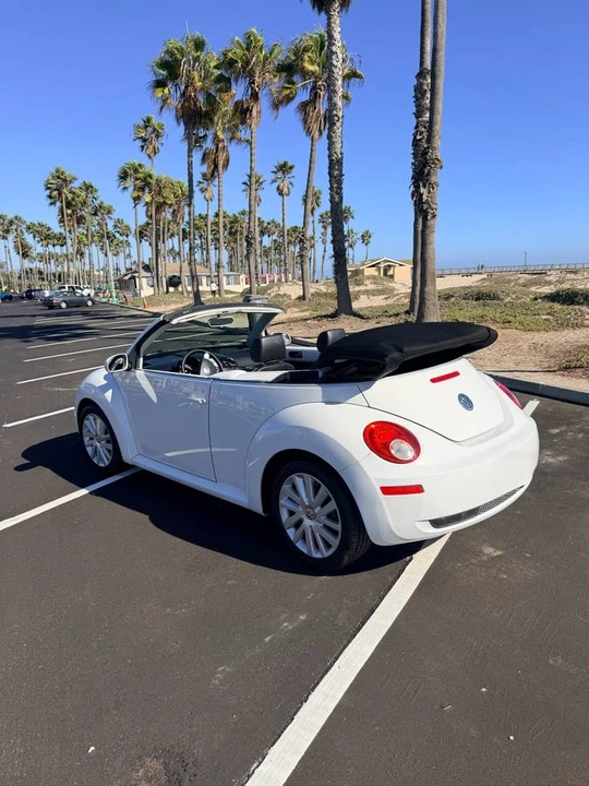 2009 Volkswagen New Beetle - Image 6 of 15