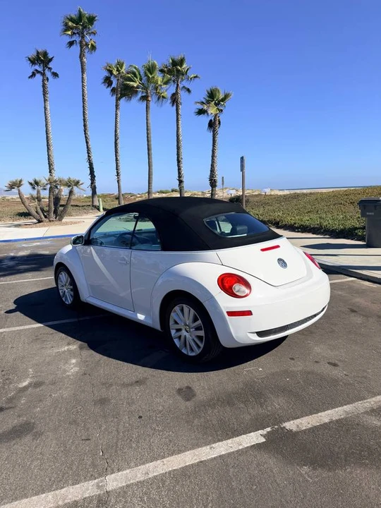 2009 Volkswagen New Beetle - Image 4 of 15