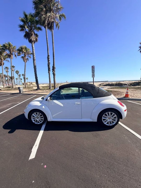 2009 Volkswagen New Beetle - Image 3 of 15