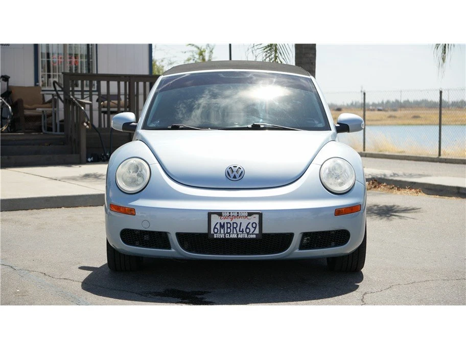 2009 Volkswagen New Beetle - Image 2 of 19