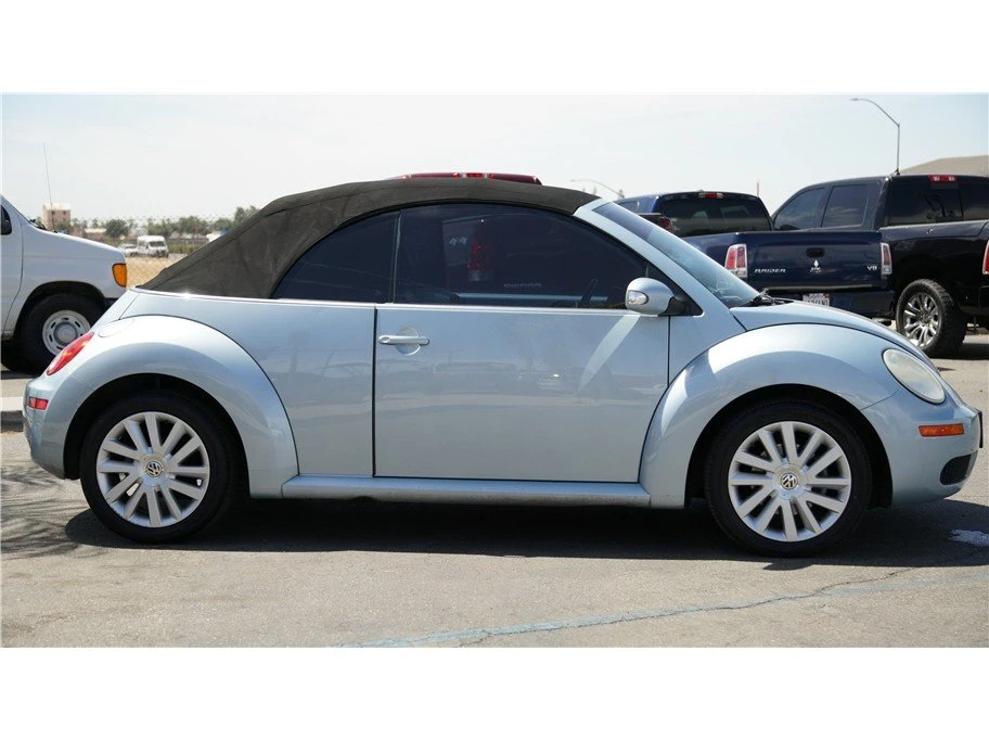 2009 Volkswagen New Beetle - Image 4 of 19