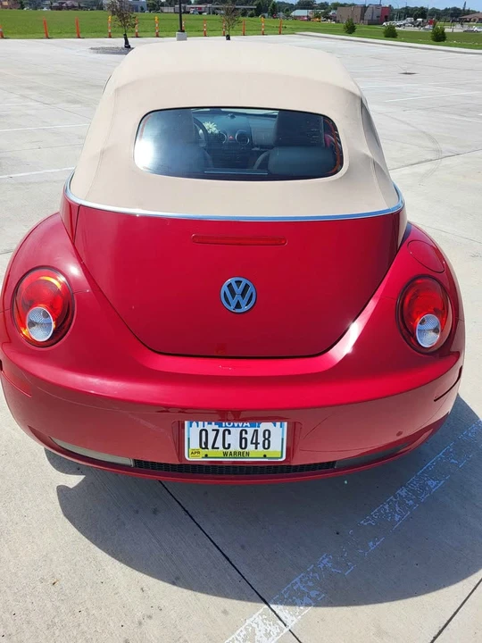 2009 Volkswagen New Beetle - Image 11 of 20