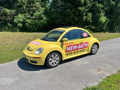2009 Volkswagen New Beetle GL Hatchback 2D