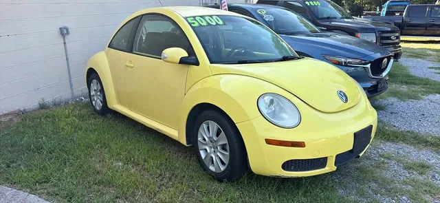 2009 Volkswagen New Beetle Hatchback 2D
