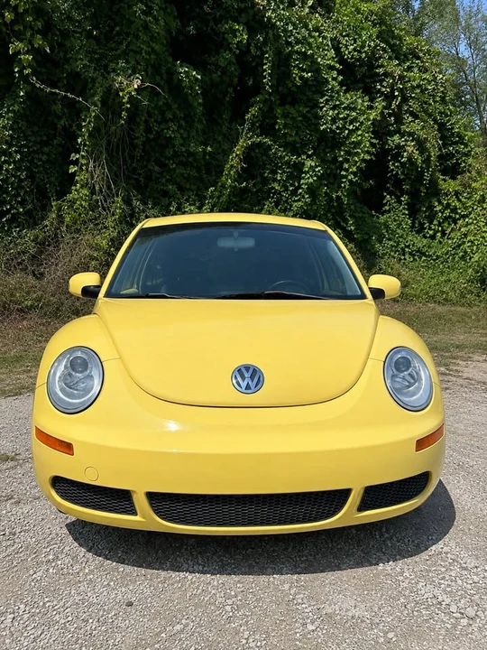 2009 Volkswagen New Beetle - Image 4 of 6
