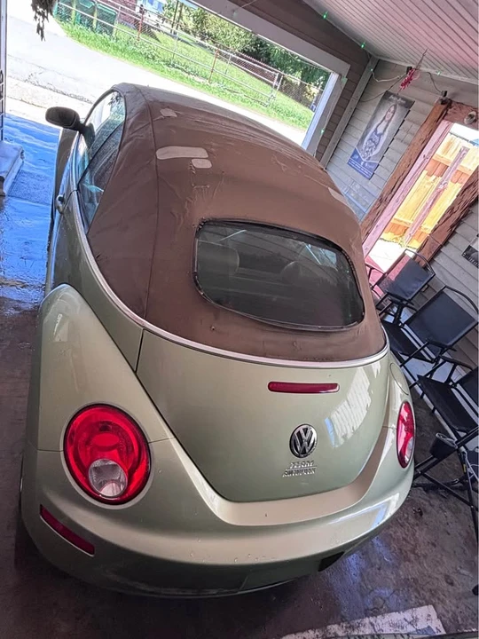 2009 Volkswagen New Beetle - Image 7 of 10
