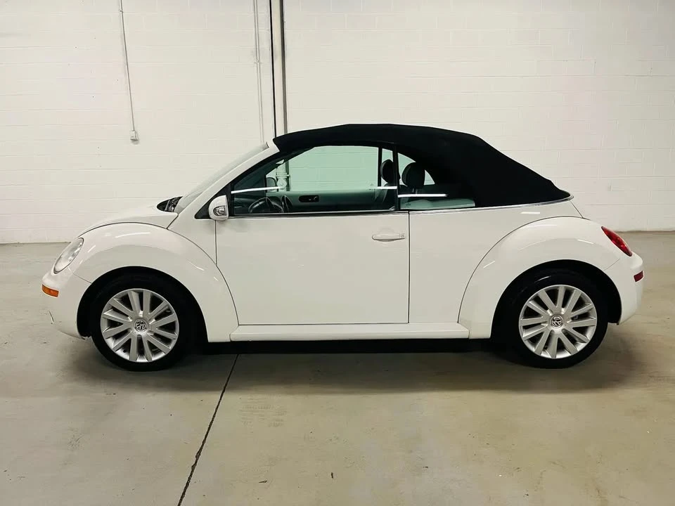 2009 Volkswagen New Beetle - Image 5 of 20
