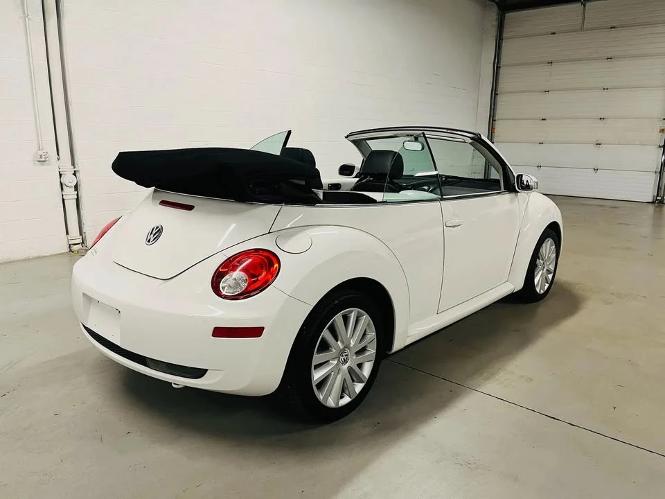 2009 Volkswagen New Beetle - Image 9 of 20