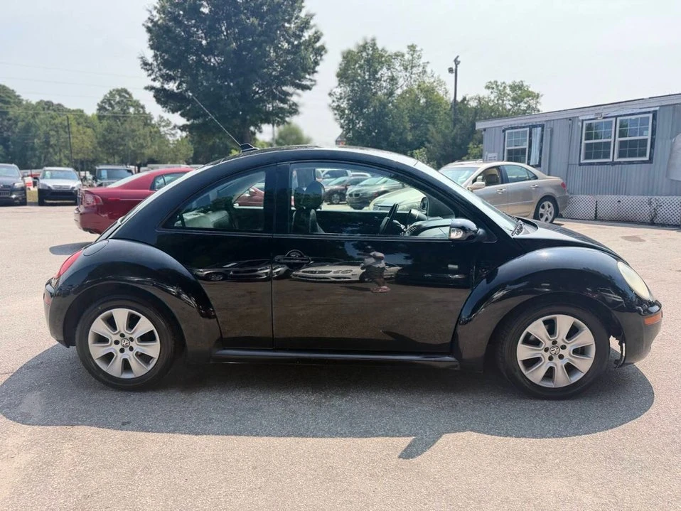 2009 Volkswagen New Beetle - Image 4 of 20