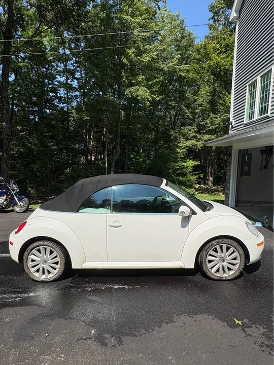 2009 Volkswagen New Beetle - Image 3 of 14