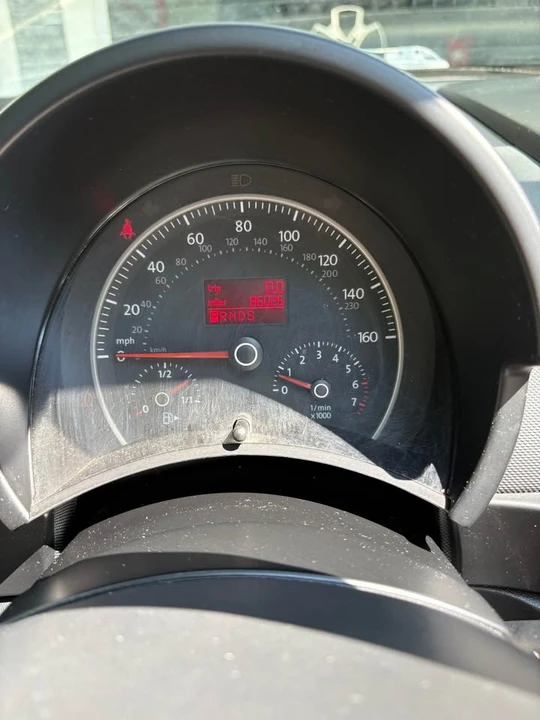 2009 Volkswagen New Beetle - Image 10 of 14