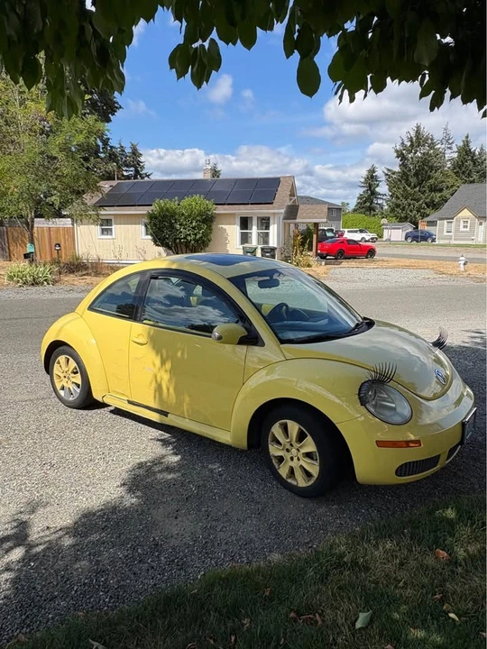 2009 Volkswagen New Beetle - Image 3 of 11
