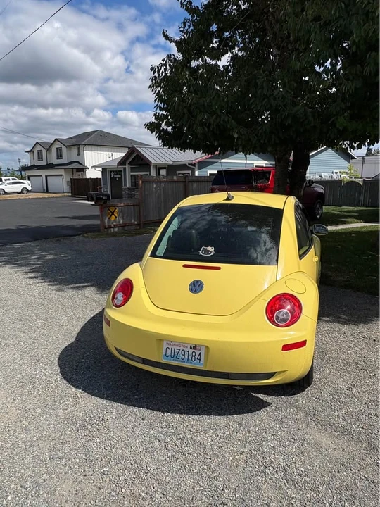 2009 Volkswagen New Beetle - Image 4 of 11