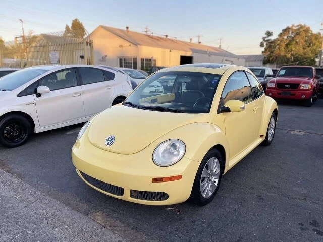 2009 Volkswagen New Beetle - Image 5 of 18