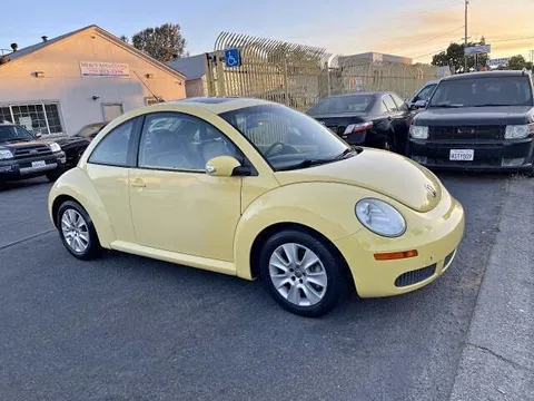 2009 Volkswagen New Beetle S