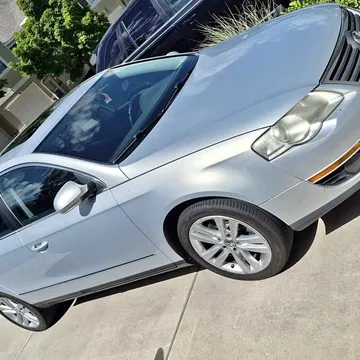2009 Volkswagen Passat 2.0T SE R-Line