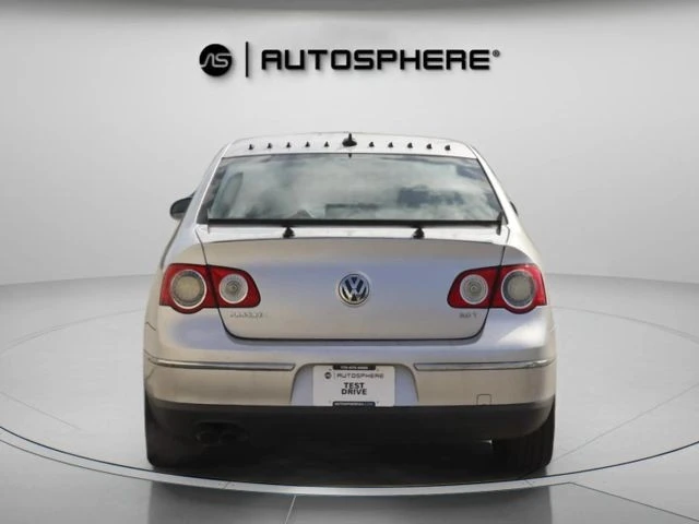 2009 Volkswagen Passat - Image 8 of 21