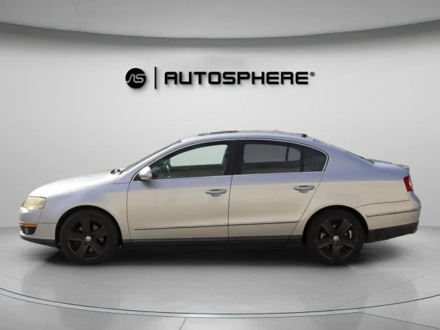 2009 Volkswagen Passat - Image 5 of 21