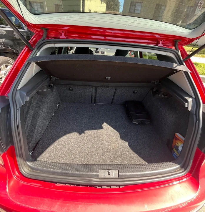 2009 Volkswagen Golf - Image 6 of 7