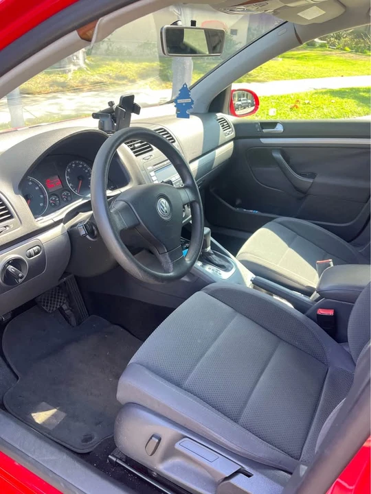 2009 Volkswagen Golf - Image 2 of 7