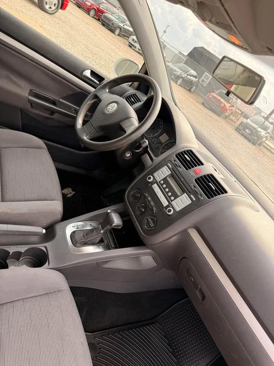 2009 Volkswagen Golf - Image 7 of 9