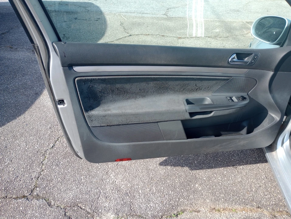 2009 Volkswagen Golf Mk5 - Image 8 of 13