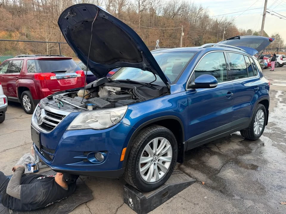2009 Volkswagen Tiguan - Image 15 of 17