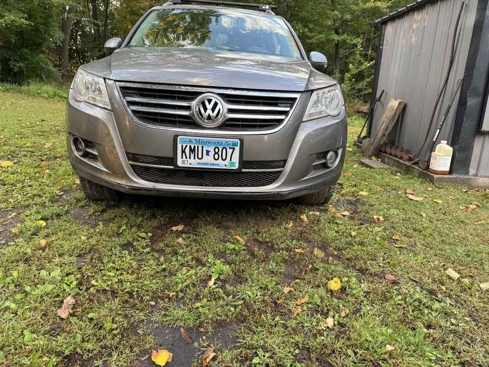 2009 Volkswagen Tiguan - Image 2 of 13