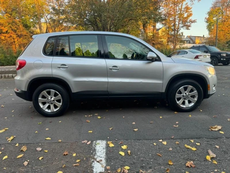 2009 Volkswagen Tiguan - Image 7 of 12