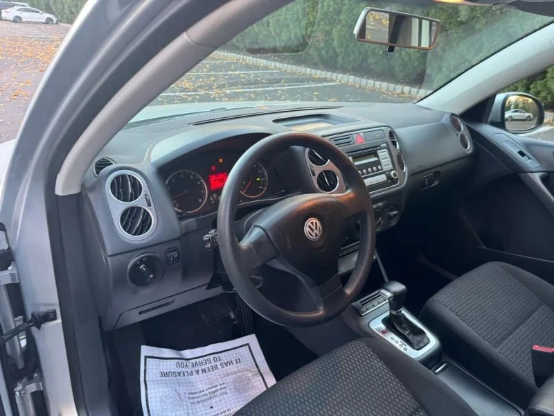 2009 Volkswagen Tiguan - Image 11 of 12