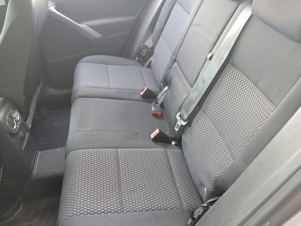 2009 Volkswagen Tiguan - Image 12 of 18