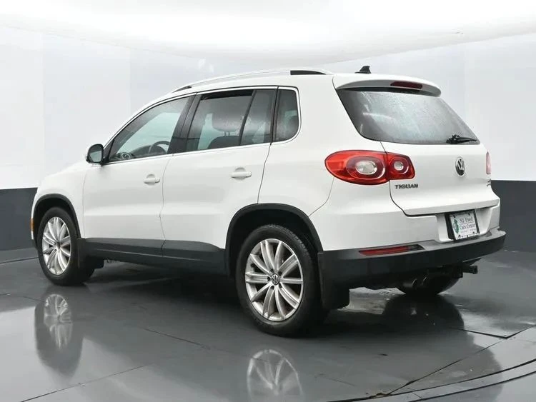 2009 Volkswagen Tiguan - Image 9 of 12