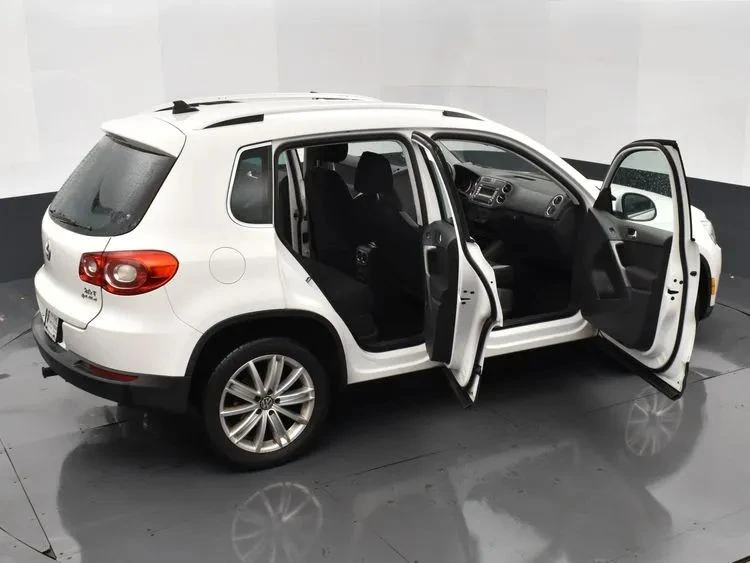 2009 Volkswagen Tiguan - Image 6 of 12