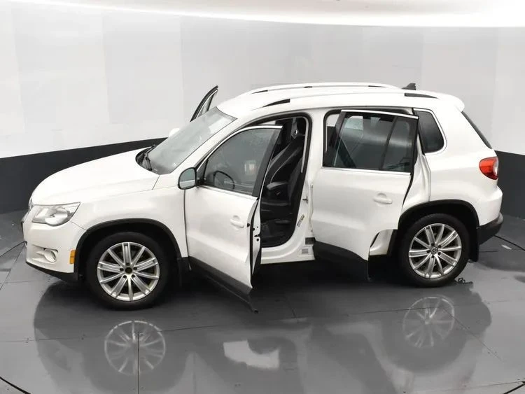 2009 Volkswagen Tiguan - Image 7 of 12