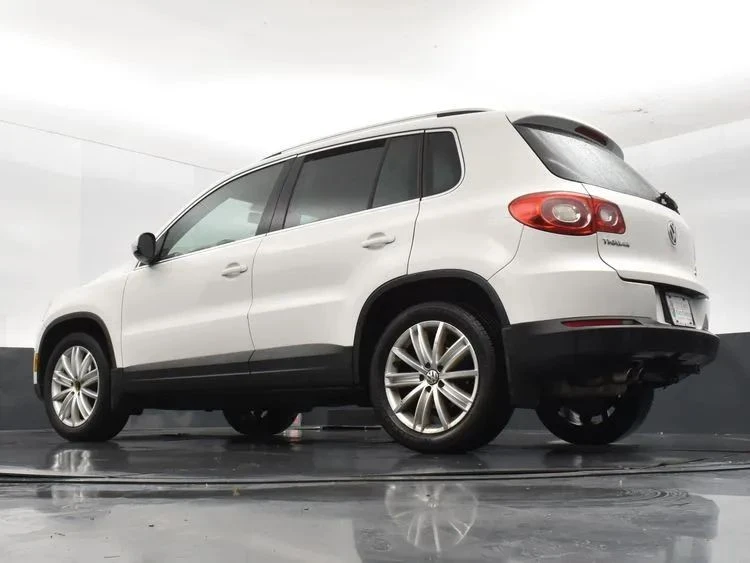 2009 Volkswagen Tiguan - Image 12 of 12