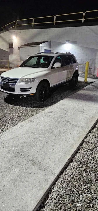 2009 Volkswagen Touareg - Image 4 of 5