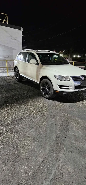 2009 Volkswagen Touareg - Image 3 of 5