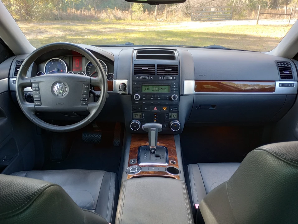 2009 Volkswagen Touareg - Image 16 of 20
