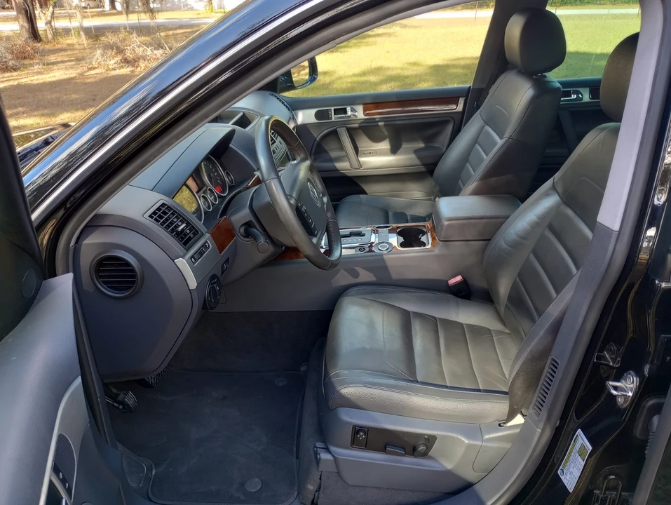 2009 Volkswagen Touareg - Image 10 of 20