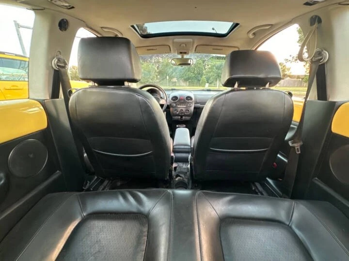 2009 Volkswagen New Beetle - Image 17 of 20
