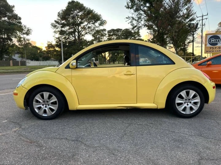 2009 Volkswagen New Beetle - Image 8 of 20