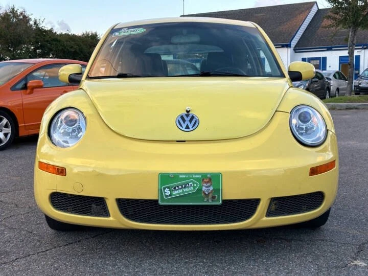 2009 Volkswagen New Beetle - Image 2 of 20