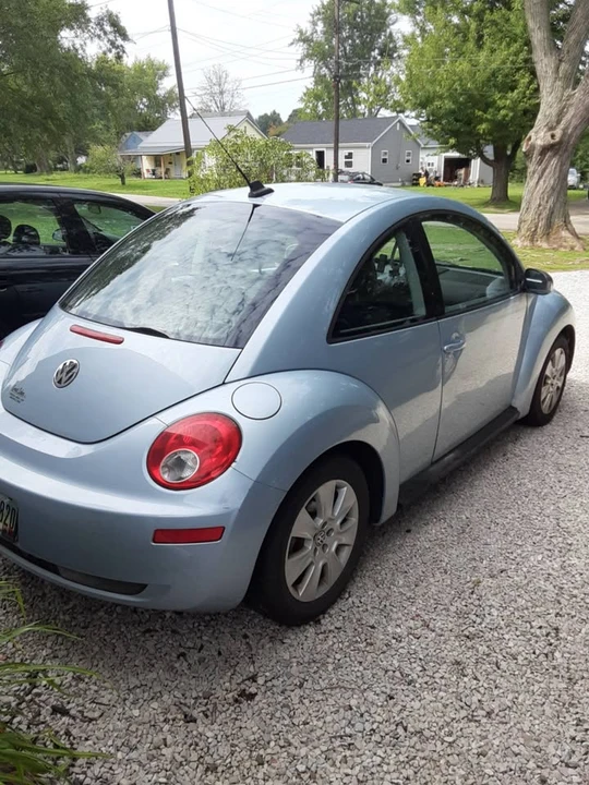 2009 Volkswagen New Beetle - Image 2 of 2