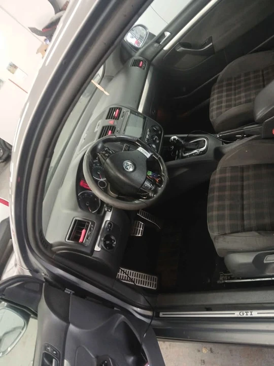2009 Volkswagen GTI Mk5 - Image 4 of 5