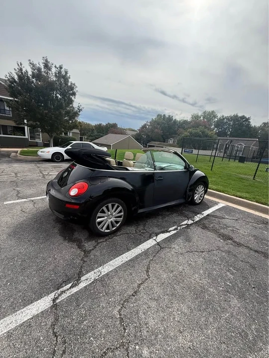 2009 Volkswagen New Beetle - Image 9 of 9
