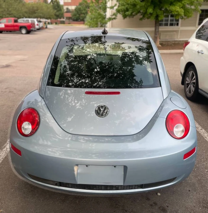 2009 Volkswagen New Beetle - Image 3 of 5