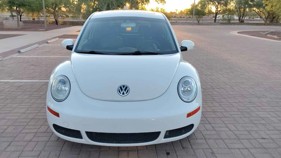 2009 Volkswagen New Beetle - Image 5 of 18