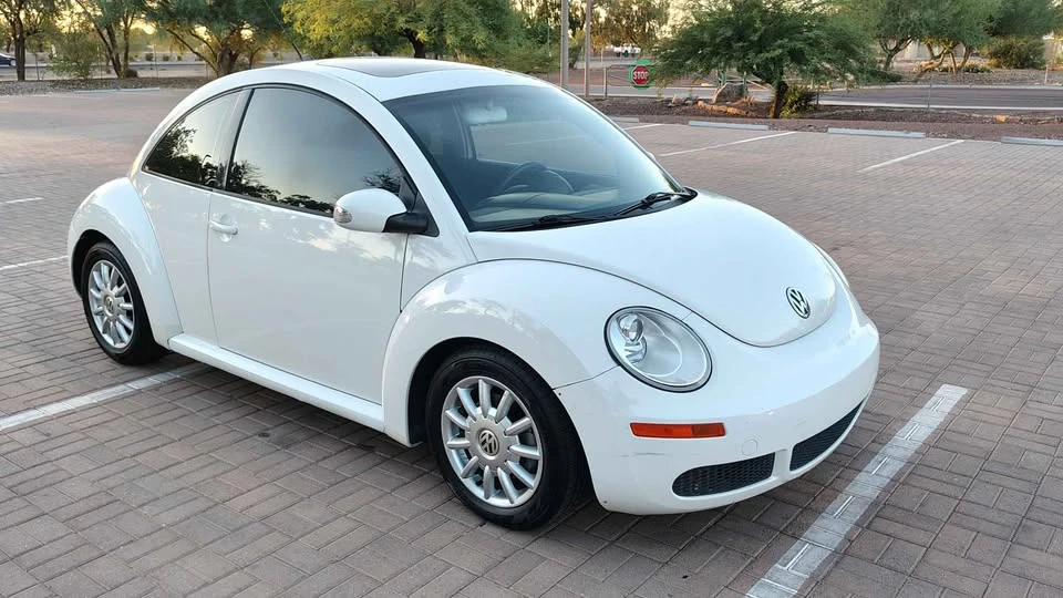 2009 Volkswagen New Beetle - Image 4 of 18
